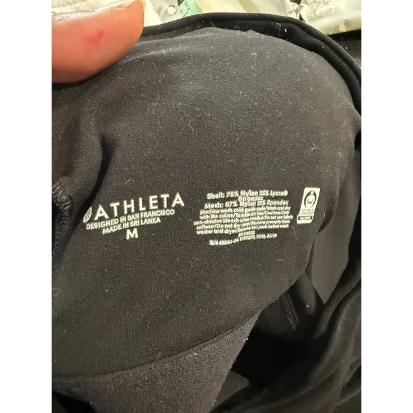 Athleta Conscious Crop Top Black High Neck Racerback Sports Bra Tank 465644 M - Image 4