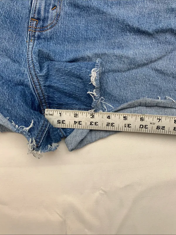 Abercrombie & Fitch 16 33 90s relaxed high rise Medium Blue Denim Cutoff Shorts - Image 5