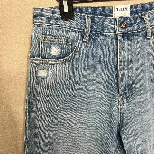 Twelve by OnTwelfth Women's Distressed Blue Jeans Size 29 High Rise - Image 5