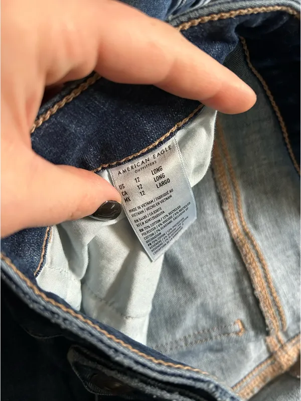 American Eagle Crossover Jeans - Image 3