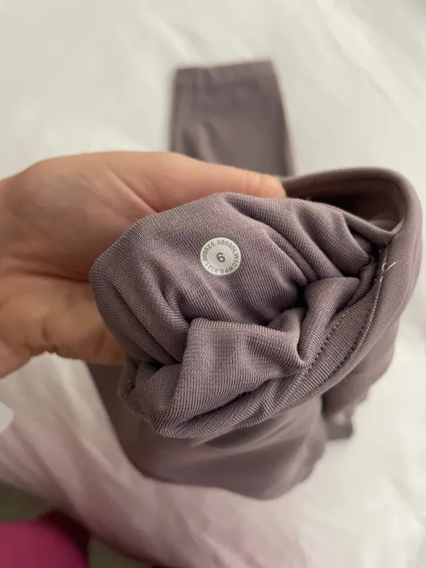Lululemon Instill High-Rise Tight 25” - Image 4
