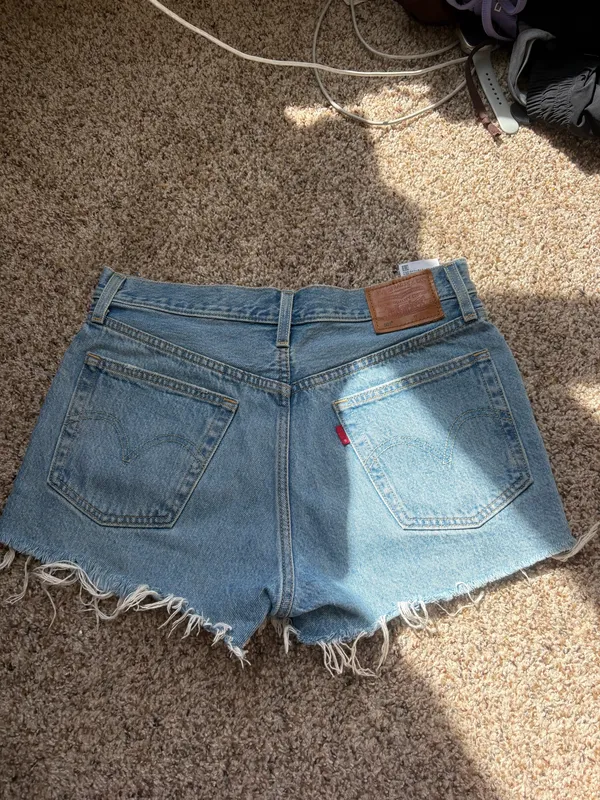 Levi’s 501 Shorts - Image 2