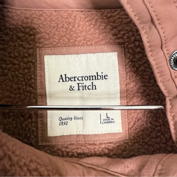 Abercrombie & Fitch Quilted Fleece Snap Pullover – Women’s Large - Image 4