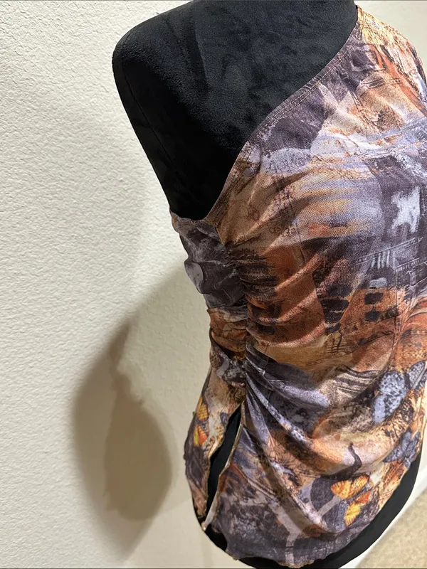 One-Shoulder Abstract Mesh Print Top - Brown & Purple Tones - Image 3