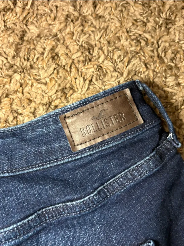 Hollister Curvy High-Rise Super Skinny Jeans Size 16R W33 Dark Wash - Image 6