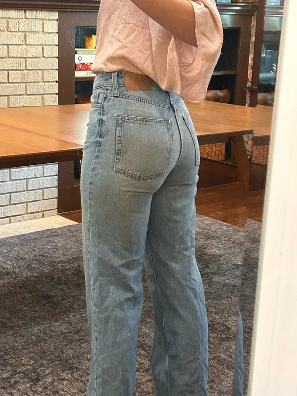H&M Jeans High-Waisted Mom - Image 3