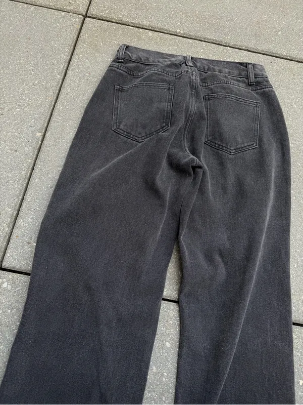 White Fox Fashion Society Mid Rise Straight Leg Jeans Acid Black XS - Image 5