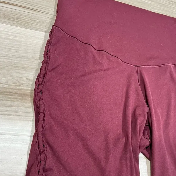Aerie Real Me Xtra Hi Rise Maroon Bike Shorts Women’s Medium - Image 2
