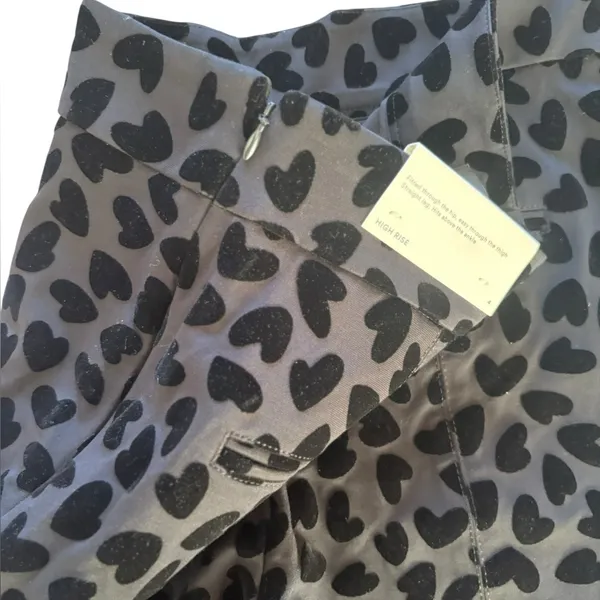 Ann Taylor Black Velvet Heart Pants Wide Leg High Rise Cropped Womens 4 NEW - Image 5