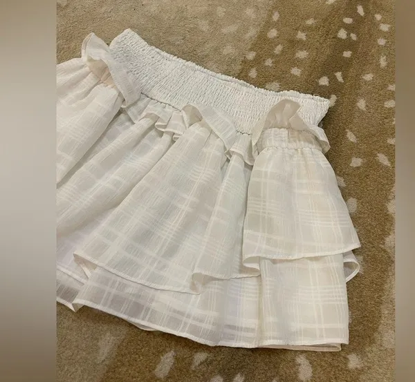 Do + Be white ruffle skirt women’s size large - Image 3