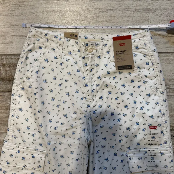 Levi’s Floral 94’ Baggy Cargo Pants - Image 4