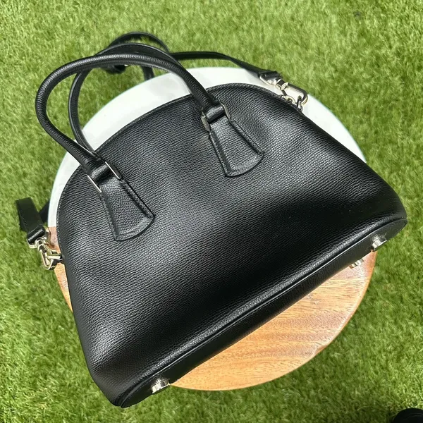 Kate Spade black Crossbody handbag Black With‎ Pink Interior - Image 5