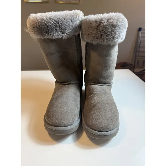 UGG Australia Classic Tall 5815 Gray Sheepskin Boots Women's Size 8 - Image 2