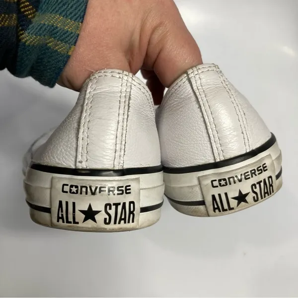 Converse white leather sneakers‎ unisex sizing - Image 4