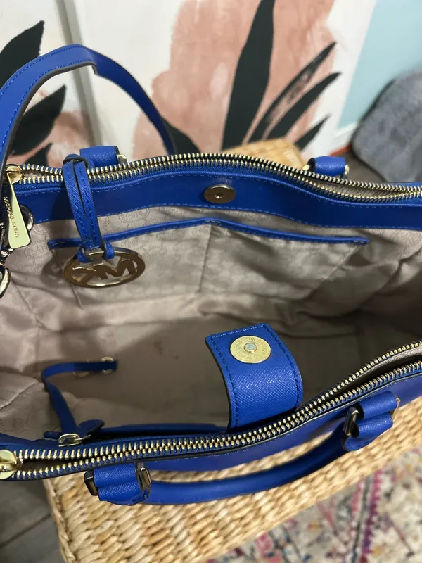 Michael Kors Purse - Image 9
