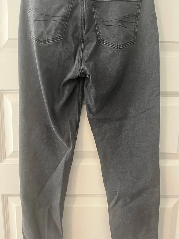 American Eagle Jeans - Image 3