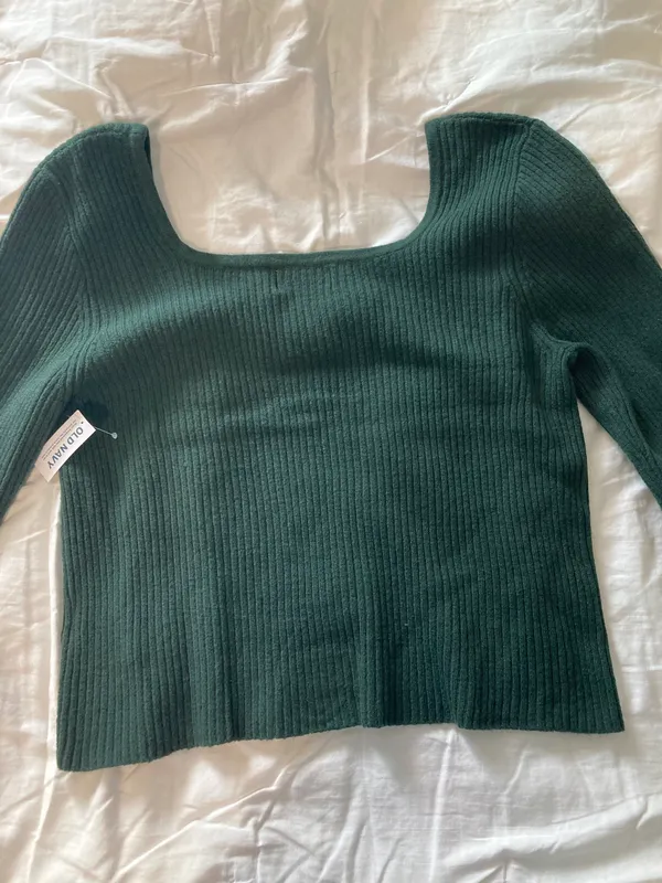 Old Navy NWT  Sweater - Image 2