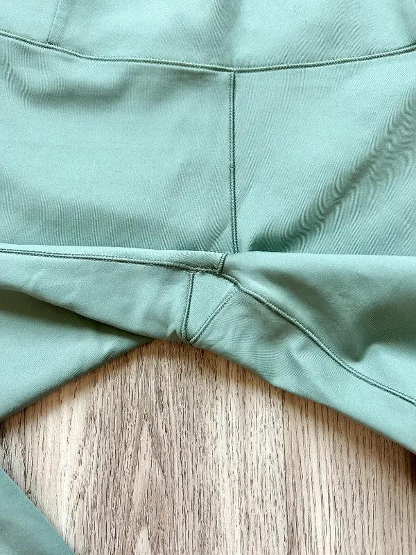 Vuori Women's Evolve Legging in Sea Pine Green Size M - Image 4