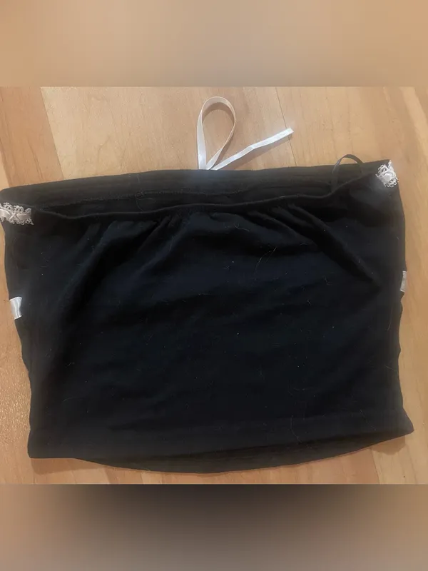 SheIn Black Strapless Tube Crop Top Bandeau White Trim and Bow Lace xSmall Coquette - Image 3