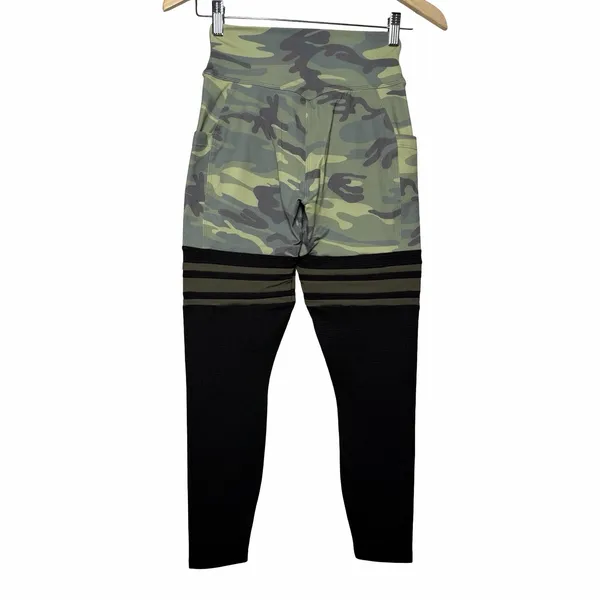 Bombshell Sportswear Perform Thigh-Highs Camo Leggings Size M High Rise Pockets - Image 2