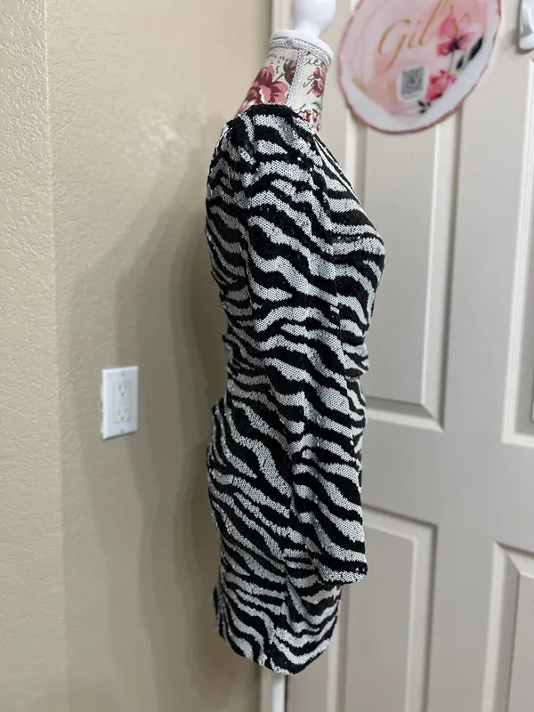Bardot Black White Zebra Sequin Ruched V-Neck Mini Dress XS NWT - Image 3