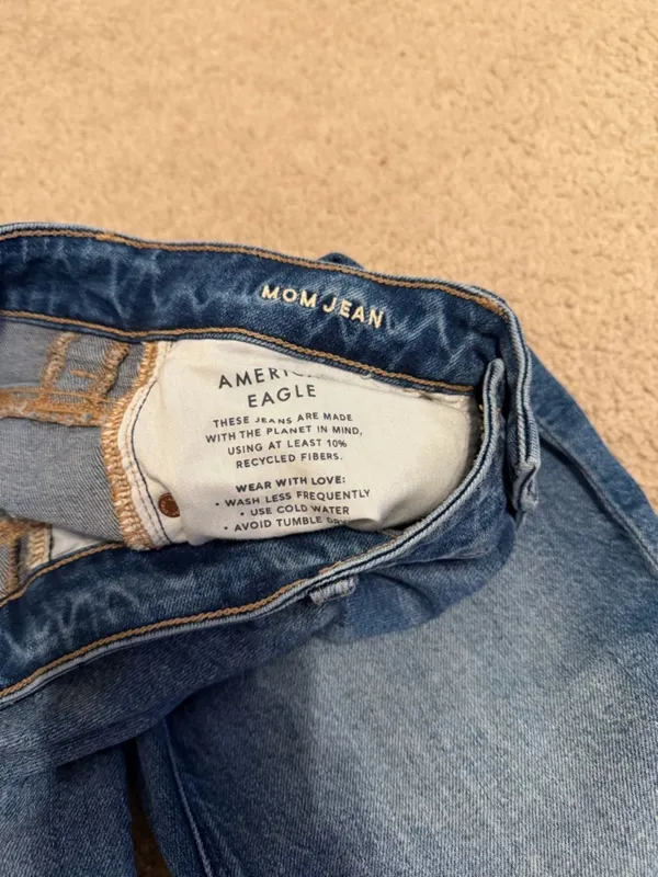 American Eagle Outfitters Blue Distressed Hem Women’s Mom Jeans - Image 4