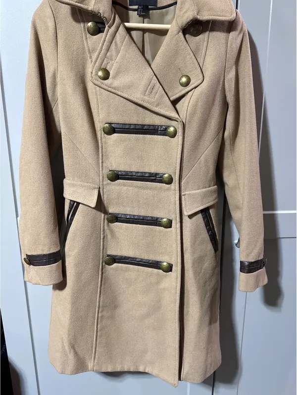 Chic Camel Wool Blend Military Style Coat - Size US 4 - Image 8