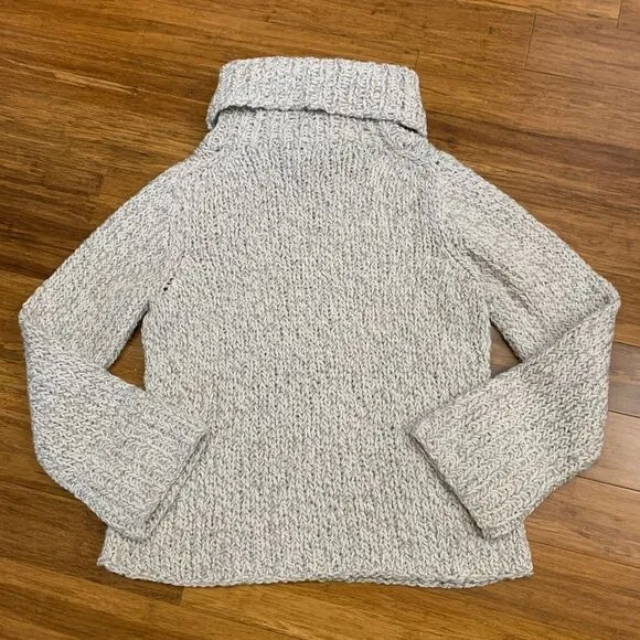 Express Sweater Womens Large Gray Handknit Chunky Turtleneck Cozy Knit‎ Winter - Image 4
