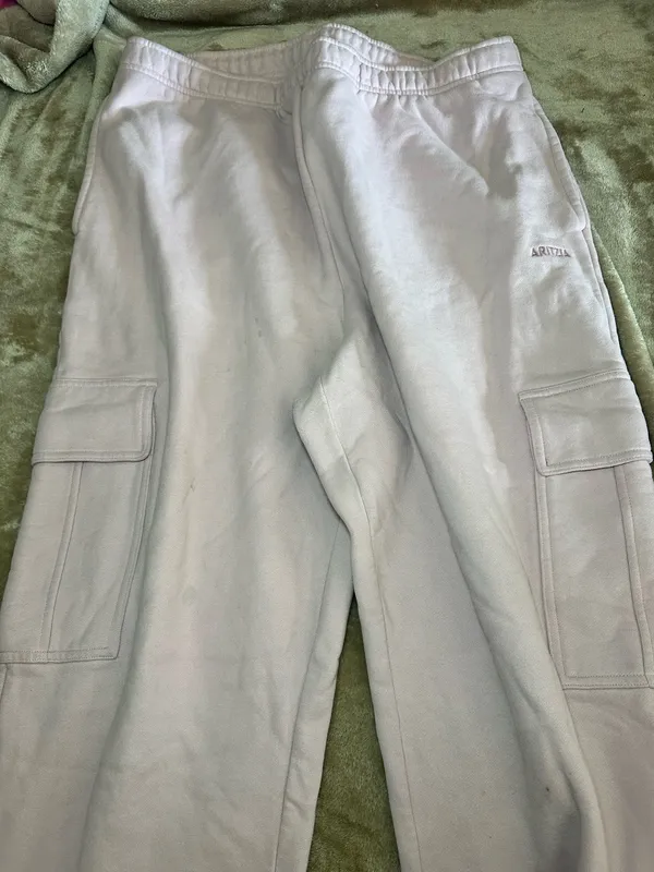 Aritzia Mega Fleece Cargo Sweatpants - Image 2