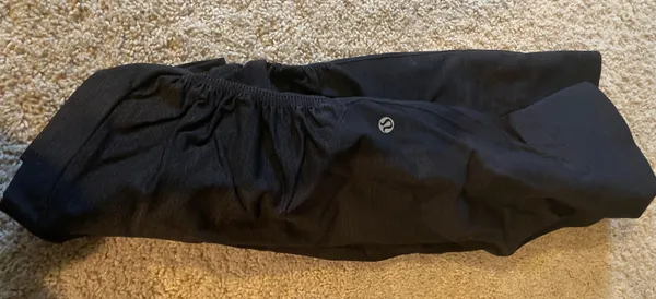 Lululemon Cropped Workout Pants - Image 3
