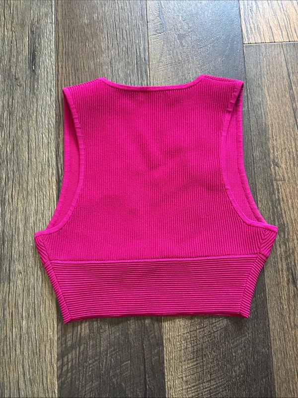 Aritzia Babaton Sculpt Knit Deep V Tank Cropped Ribbed Top Berry Pink Size Med - Image 3