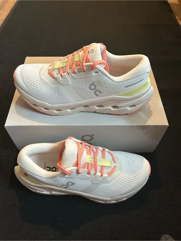 ON CLOUDRUNNER ivory dew athletic training running shoes sneakers women’s 8 new - Image 8