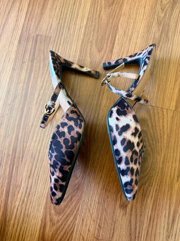 Dolce Vita Leopard Print Pointed-Toe Ankle Strap Mules - Image 3