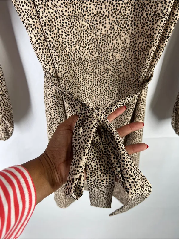 H&M‎ Cheetah Print Tie Waist Mini Dress Size 4 - Image 4