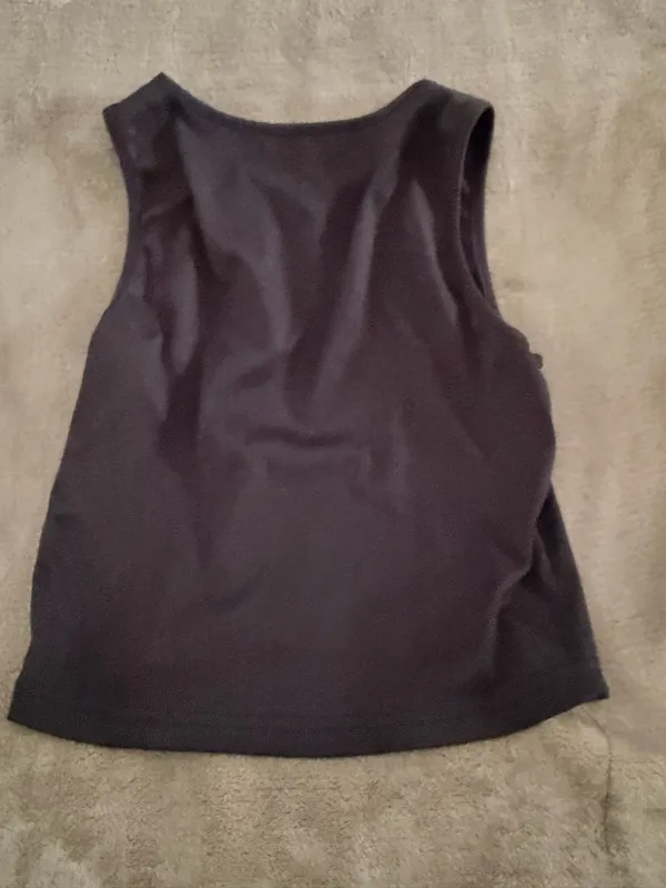 Amazon Black cropped tank top - Image 2