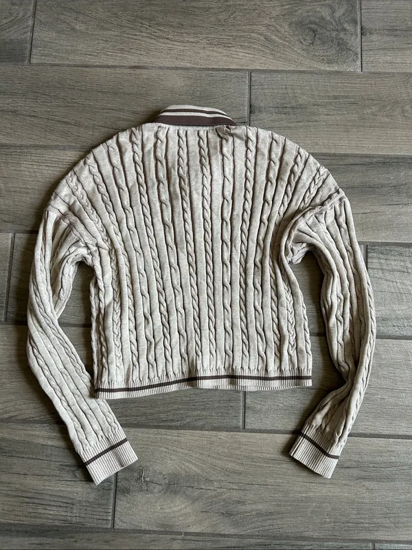Gymshark Cropped Cable-Knit Polo Sweater in Light Beige with Brown Trim - Image 5