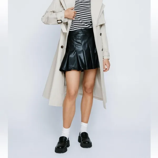 Hollister Ultra High-Rise Black Leather Pleated Skirt Sz S - Image 2
