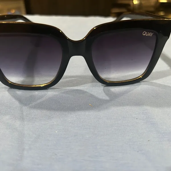 Quay Australia Black Gradient Sunglasses Icey - Image 8