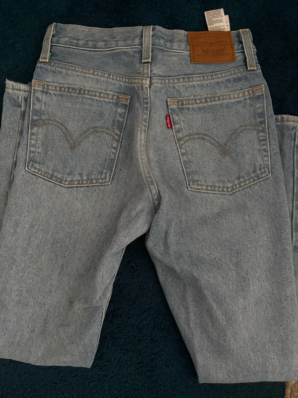 Levi’s Light Blue Wedgie straight High-Rise - Image 5