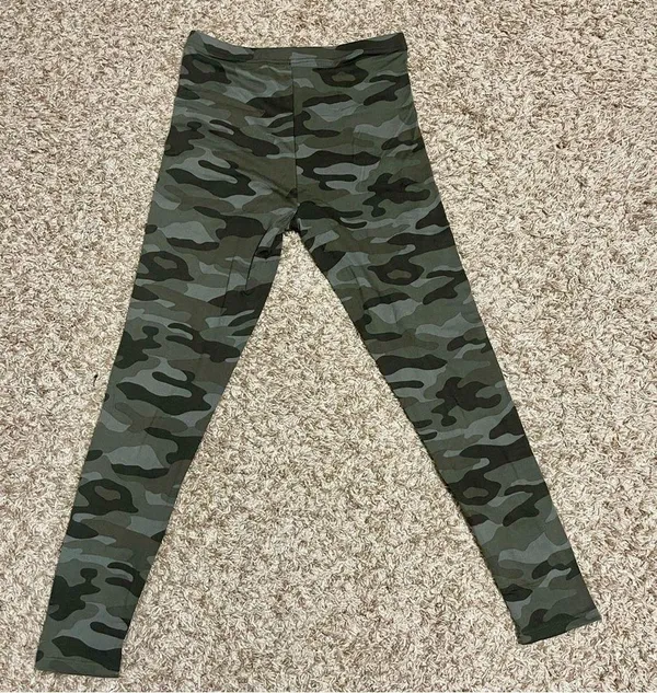 New! Active Camo Print Leggings Size: Medium - Image 2