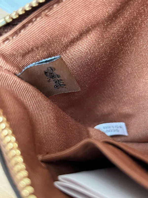 Coach Wristlet - Image 6