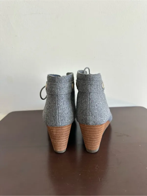 Dr. Scholl's Be Energized Conquer Grey Wedge Ankle Bootie Women's 6 - Image 4