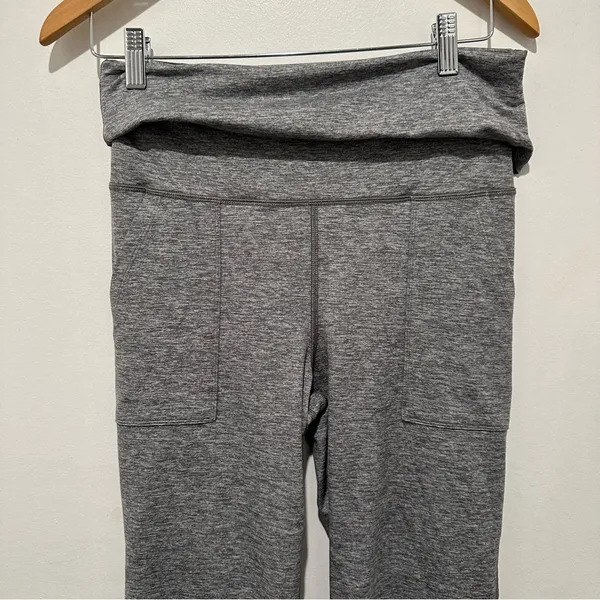 Offline by Aerie Fold-over‎ Hem Flare Leggings Gray Women's Size Large Short - Image 3