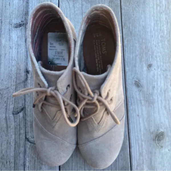Toms Woman’s Grey Lace Up Ankle Wedge Boots Size 9.5 - Image 3
