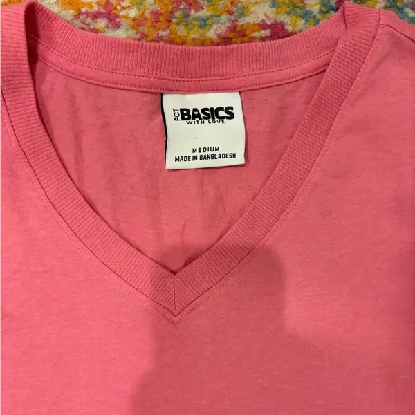 Pink V - Image 2