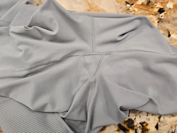 Vuori Rib Studio Leggings in Light Cloud L - Image 7