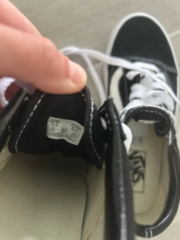 Black and white vans - Image 10