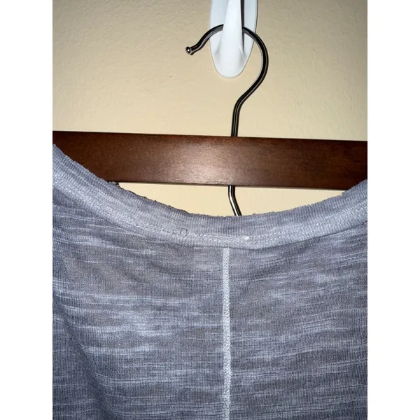 We The Free Free People gray Space Dye Distressed V-Neck‎ High Low Tee Small - Image 7