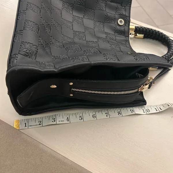 Steve Madden Elegant Black Handbag with Gold Accents Some usage-clean! - Image 7