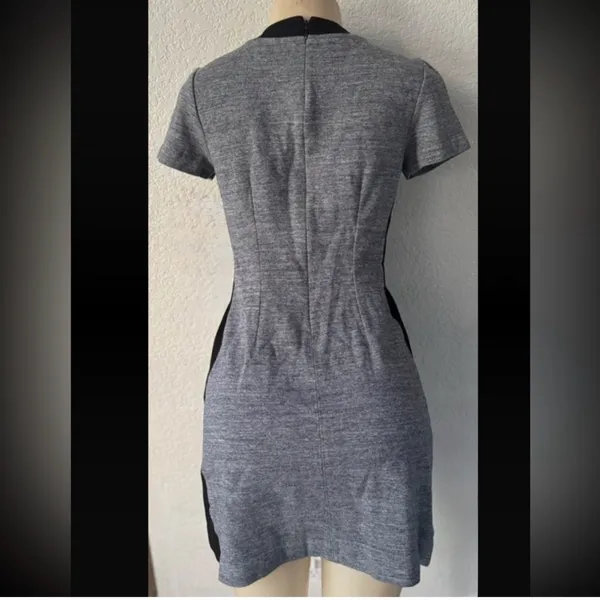 Madewell Grey Knit Pleated Fit & Flare Dress Black Trim Size 4 Short Sleeve - Image 3